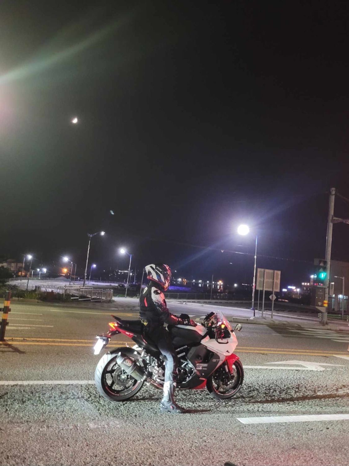 KR모터스 코멧 650 RC main