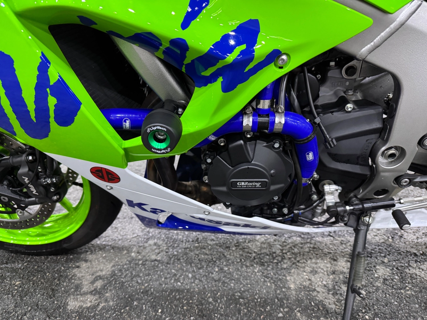 가와사키 닌자 ZX-6R 2024 그린 사진 6