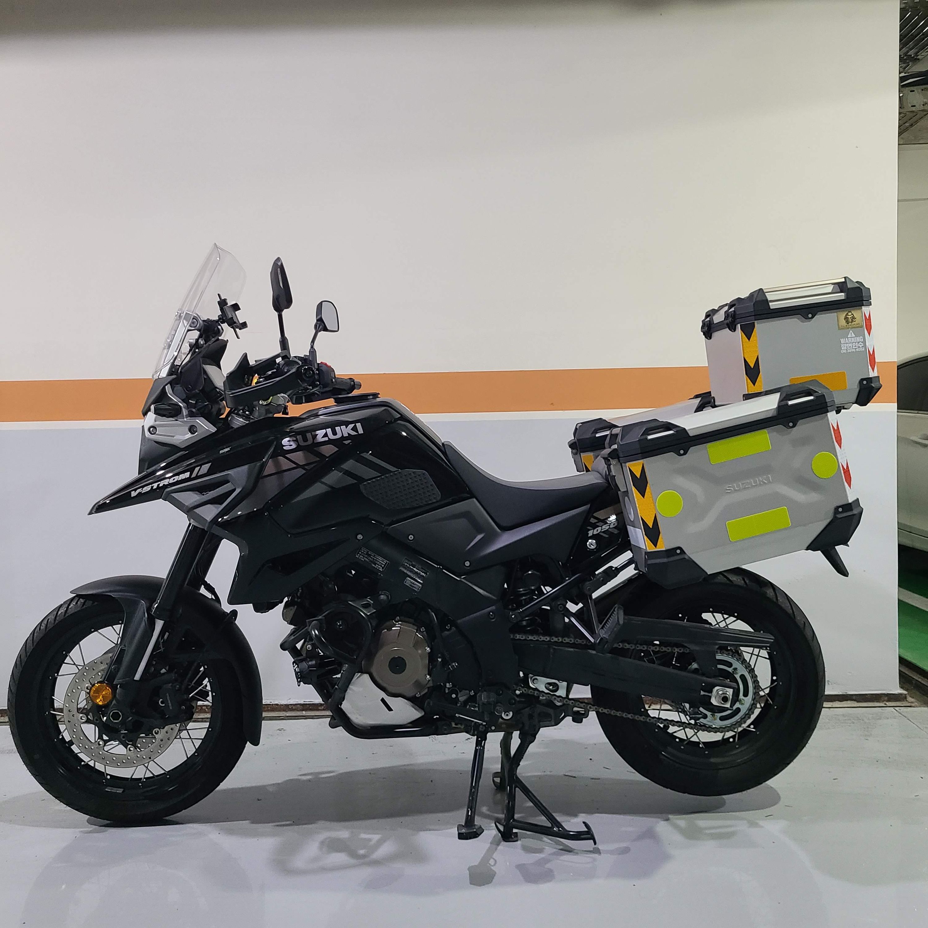 스즈키 브이스트롬 1050 XT thumb 2