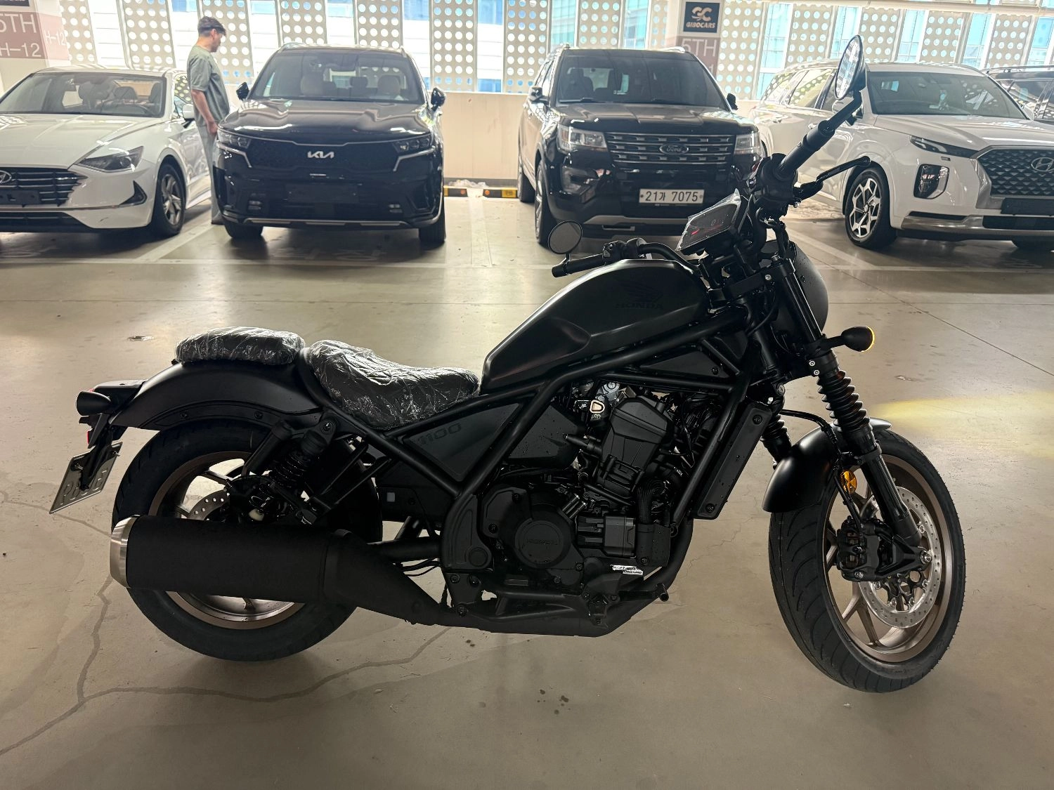 혼다 레블 1100T SE DCT 2026 블랙 사진 7