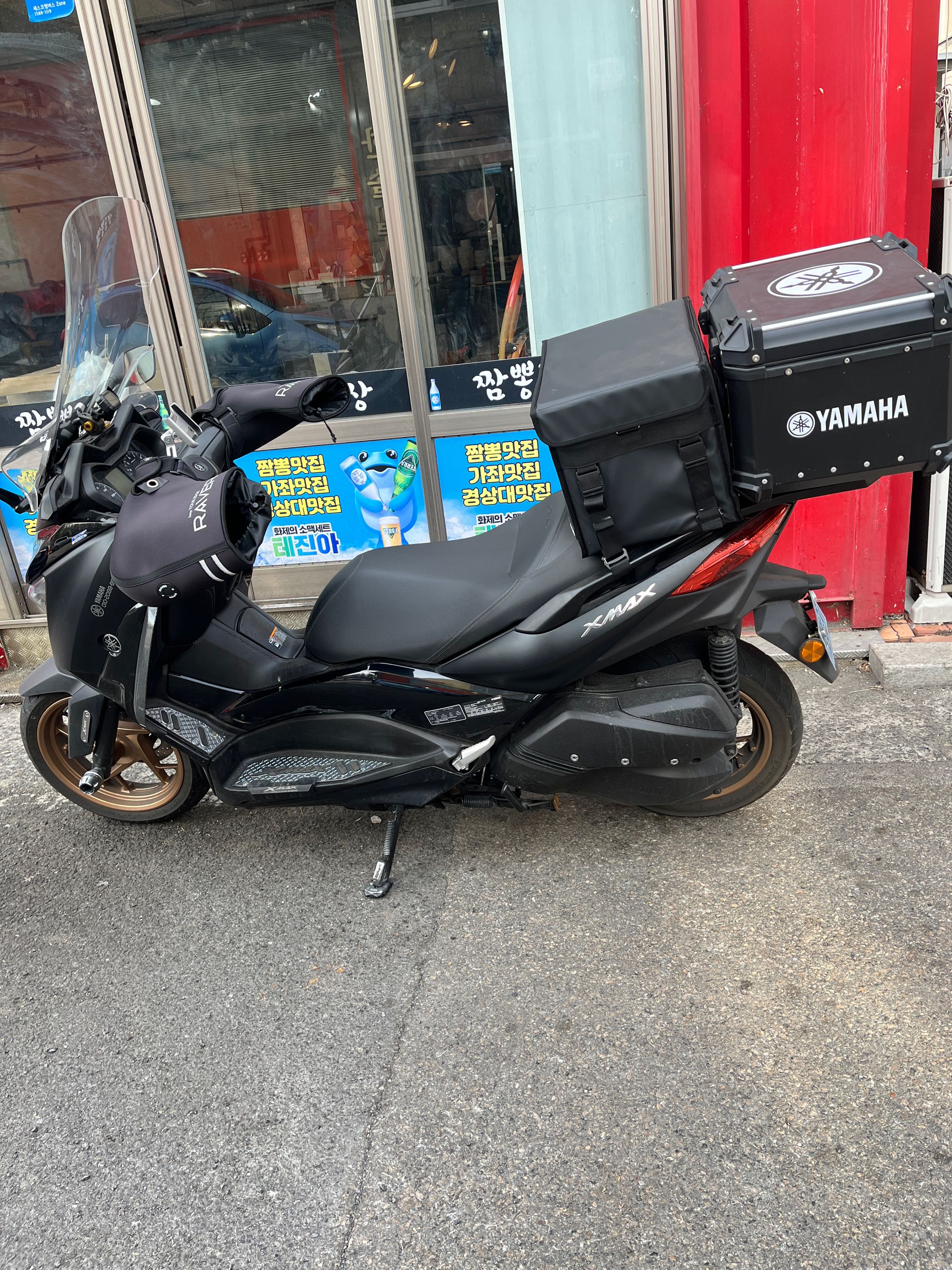 야마하 XMAX 300 ABS thumb 2