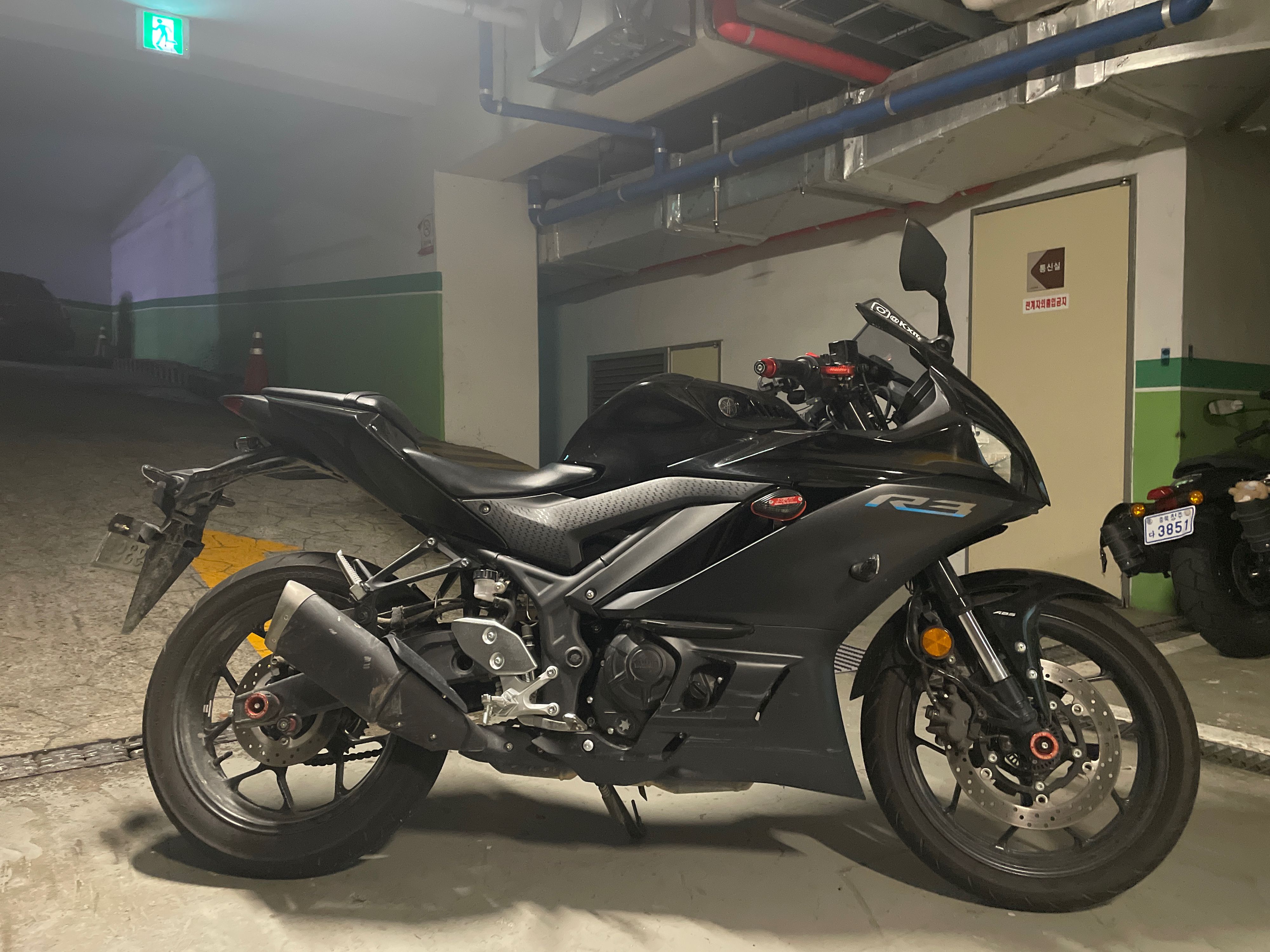 야마하 YZF R3 main