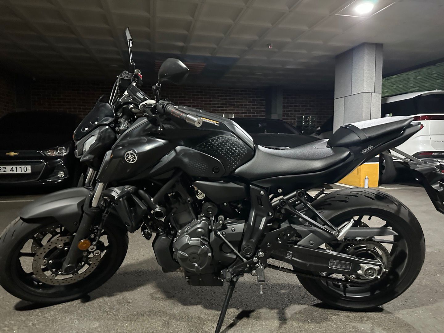 야마하 MT 07 thumb 2