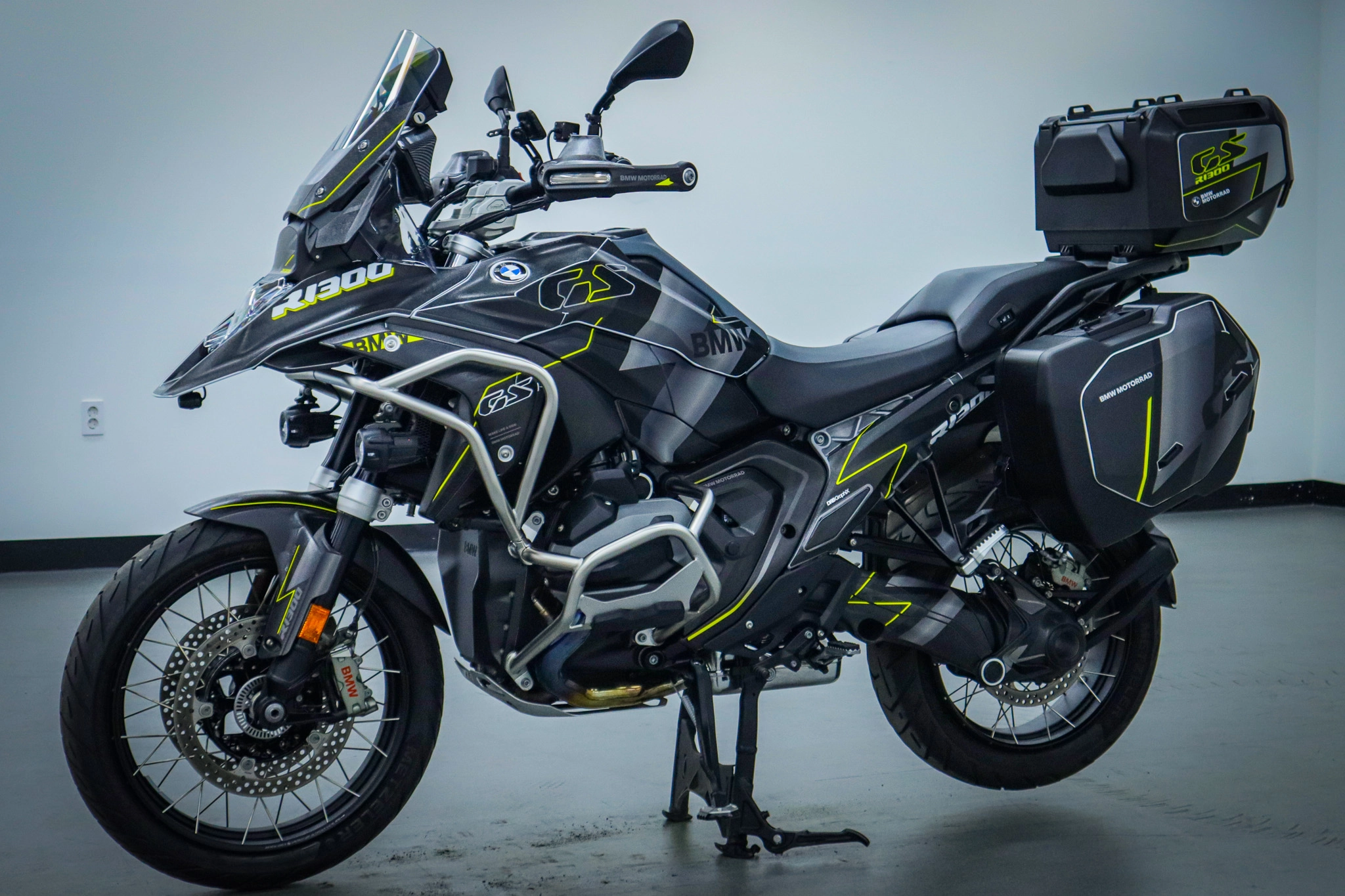 BMW R 1300 GS 2025 블랙 사진 2
