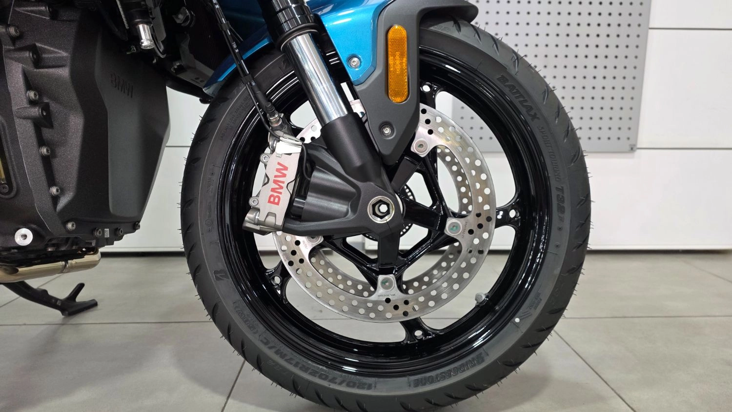 BMW R 1300 R 2026 블루 사진 6