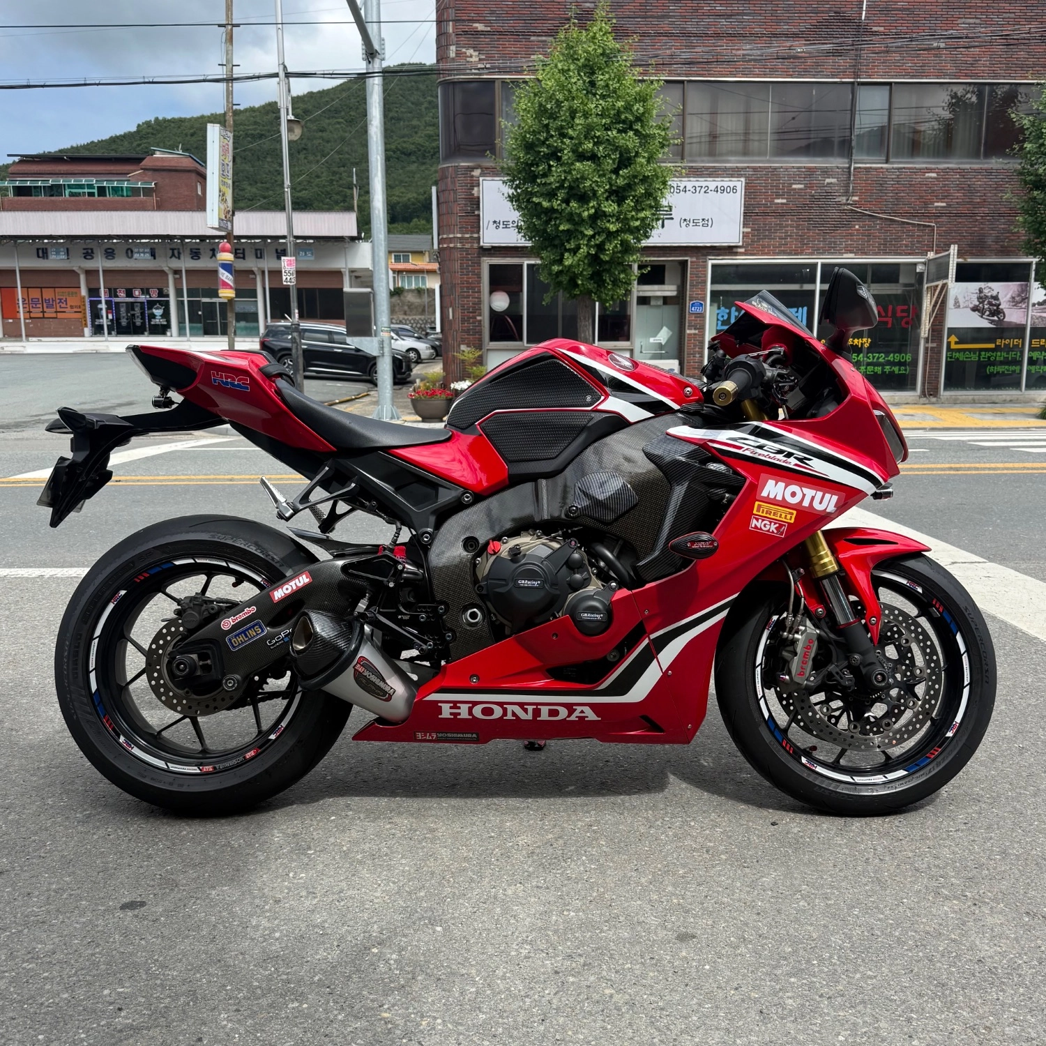 혼다 CBR 1000 RR 2019 레드 사진 3