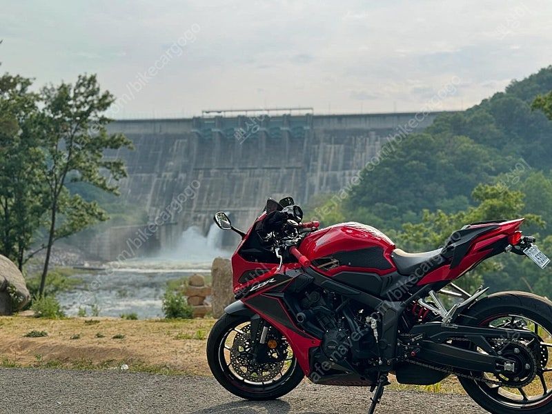 혼다 CBR 650 R MT thumb 2