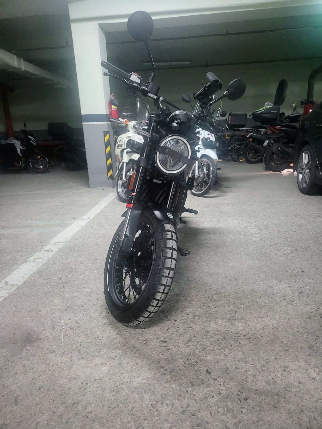 허스크바나 스바르트필렌 125 thumb 2