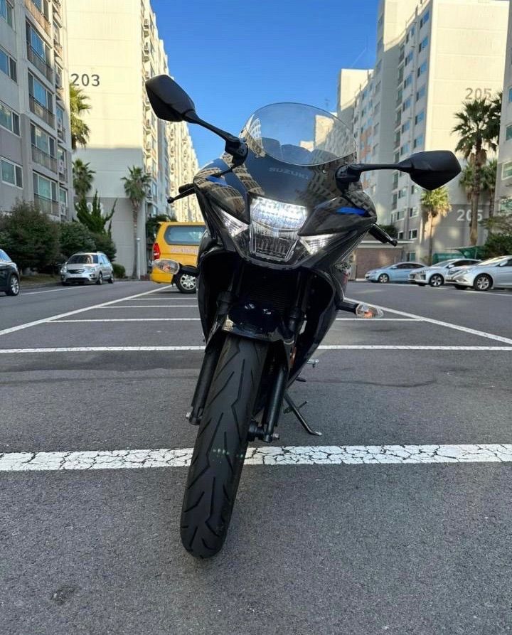 스즈키 GSX S 125 thumb 2