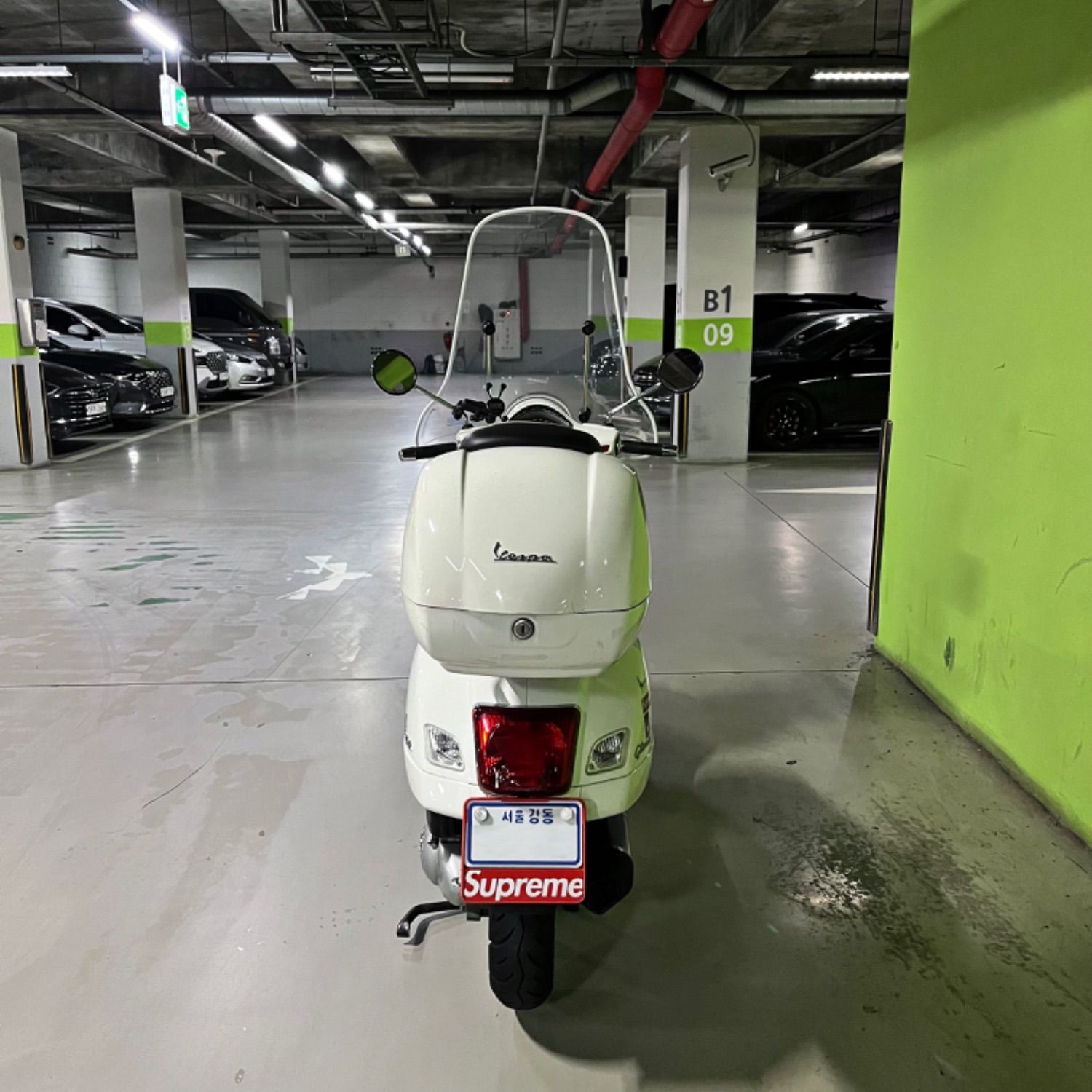 베스파 GTS 300 슈퍼 thumb 2