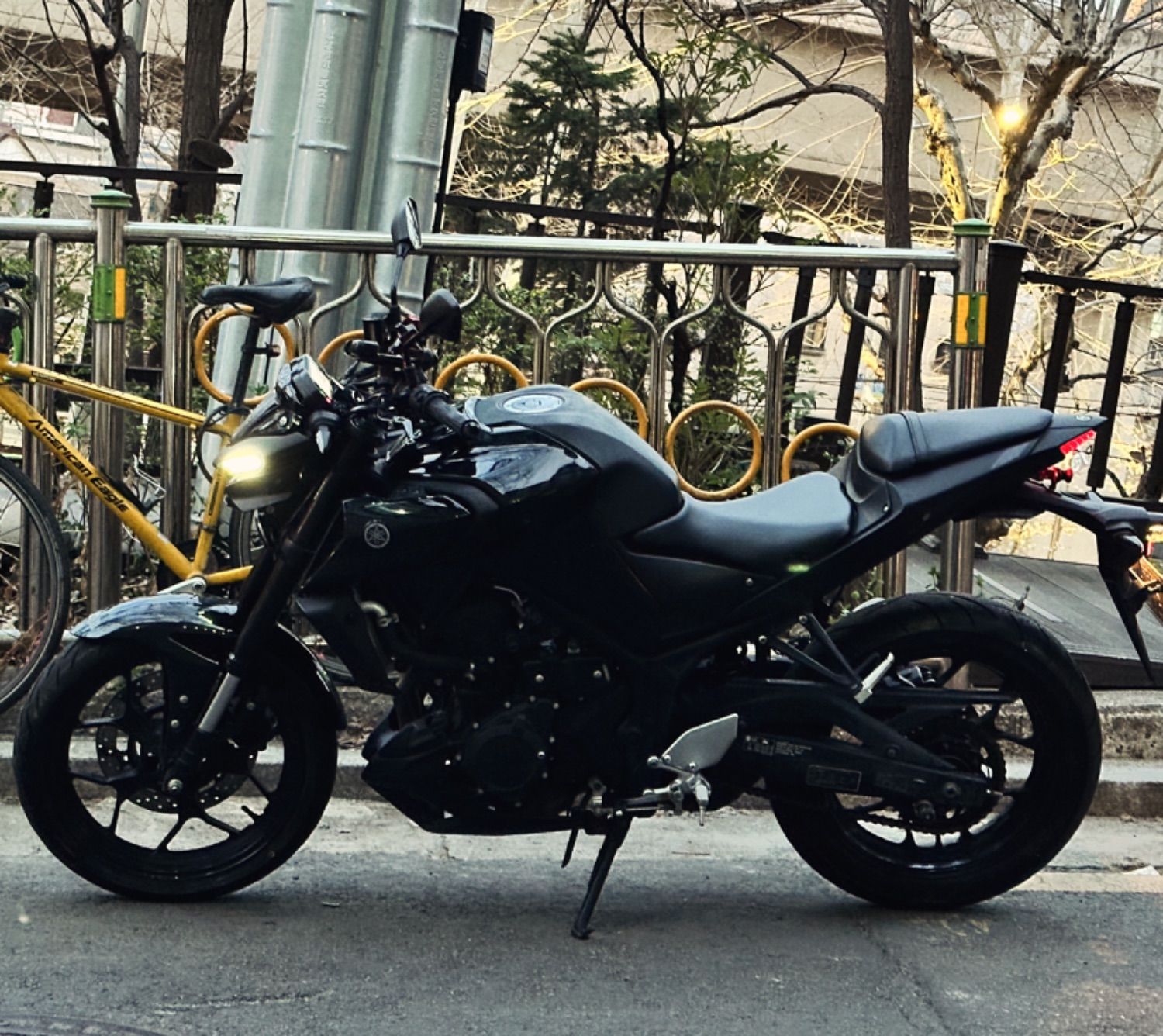 야마하 MT 03 thumb 2