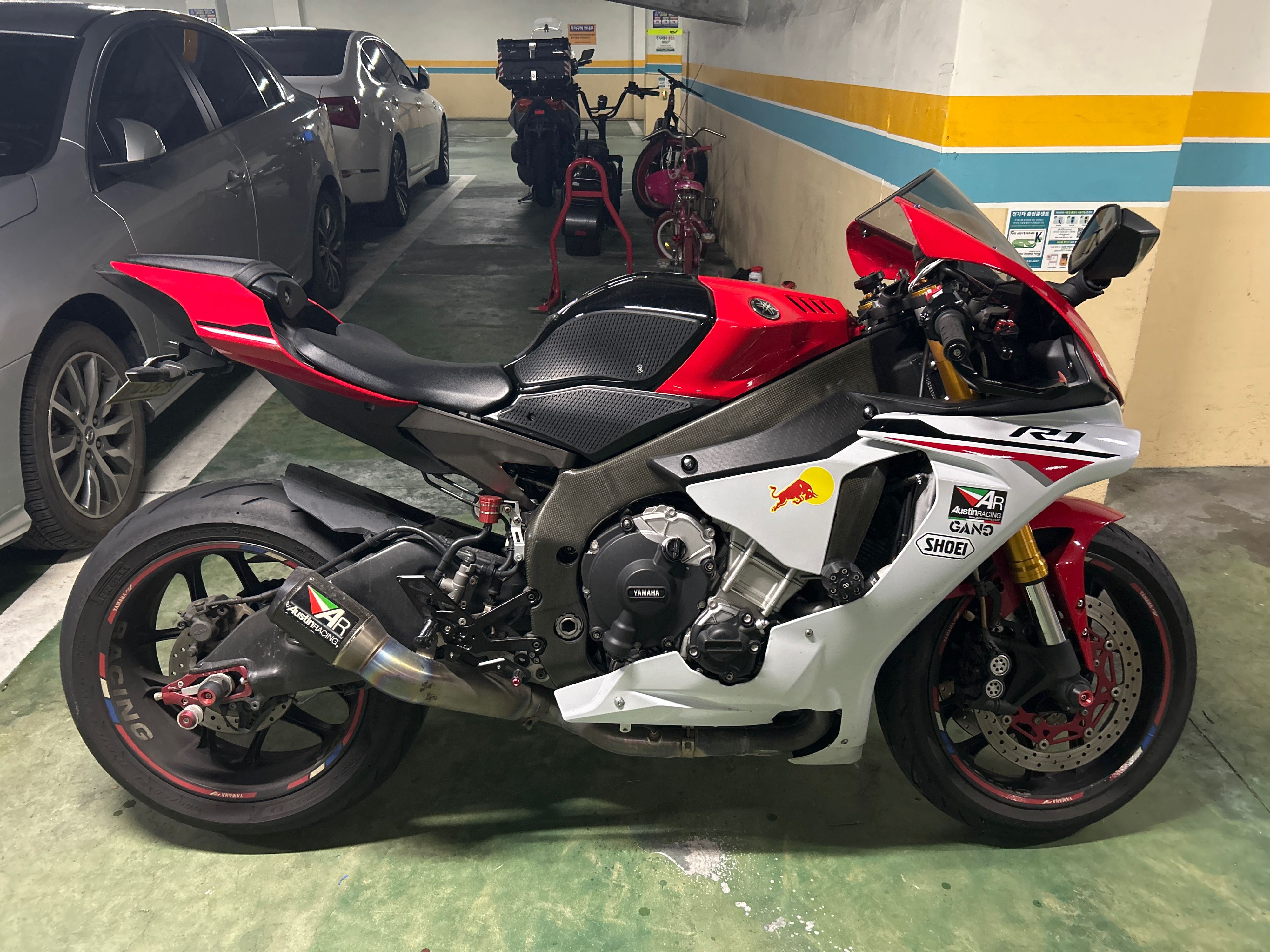 야마하 YZF R1 main