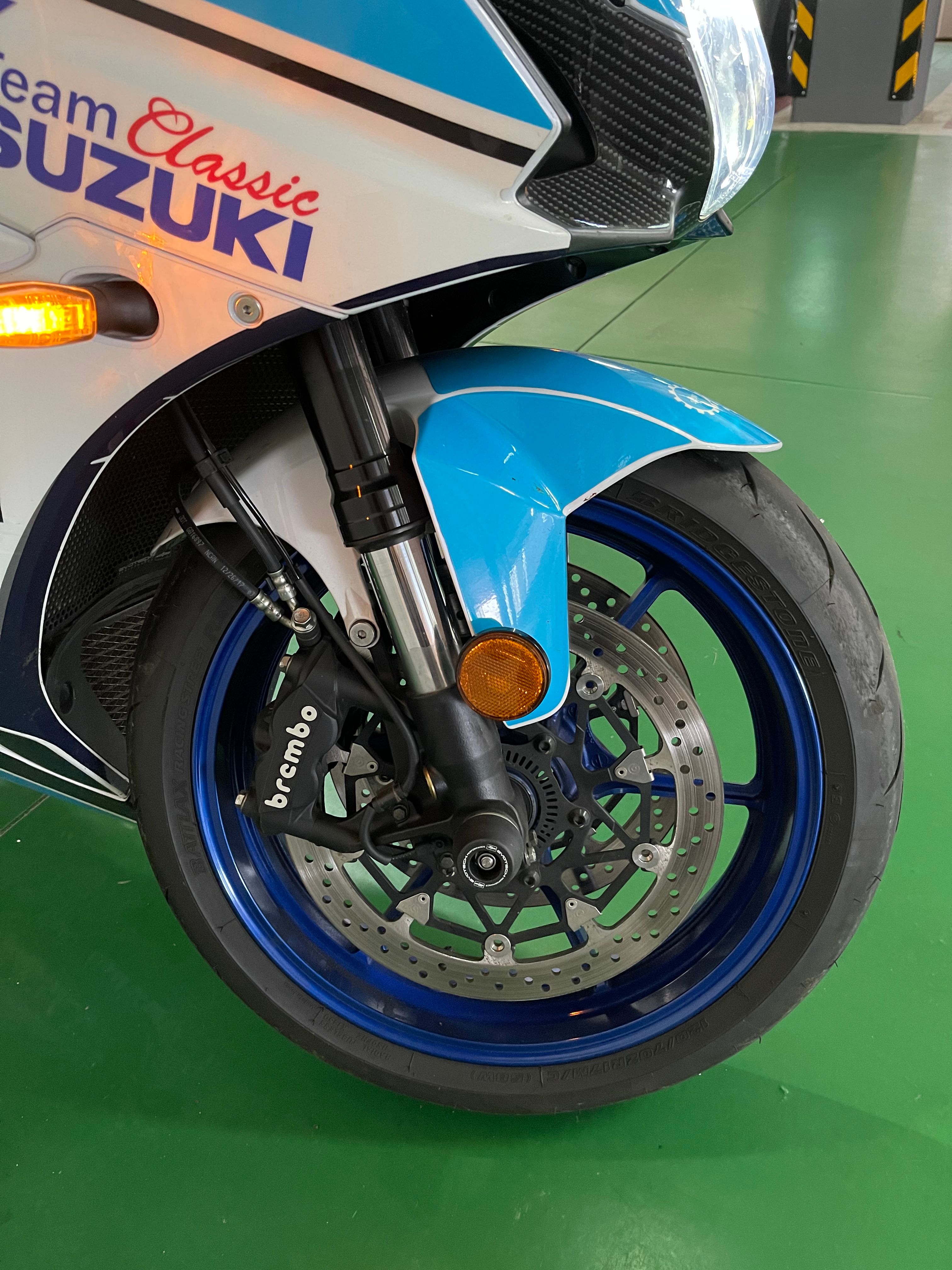 스즈키 GSX R 1000 ABS more