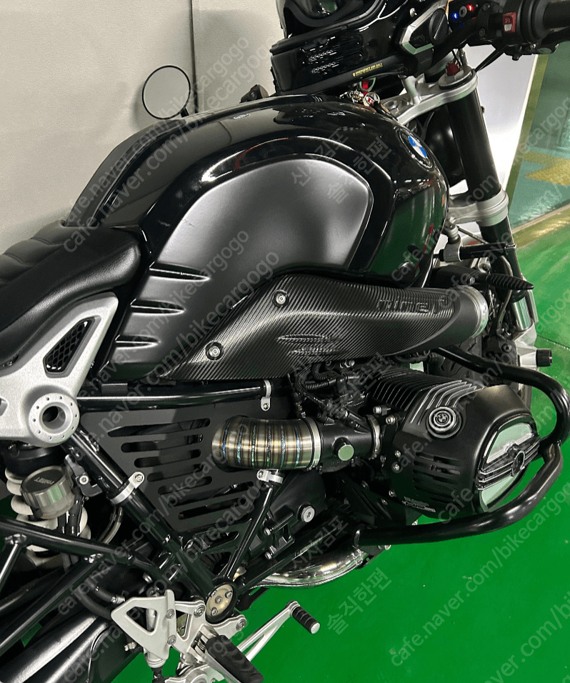 BMW R nine T thumb 2