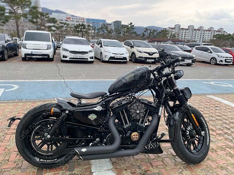 할리데이비슨 포티에잇 more