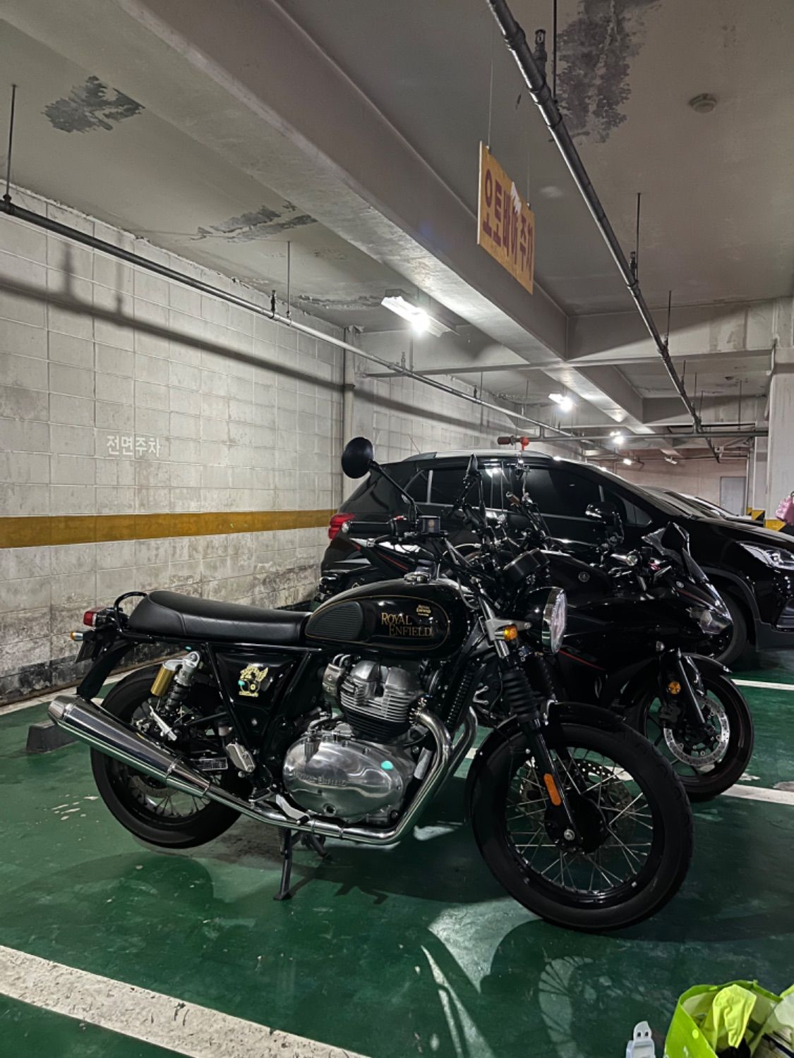 로얄엔필드 인터셉터 650 thumb 2