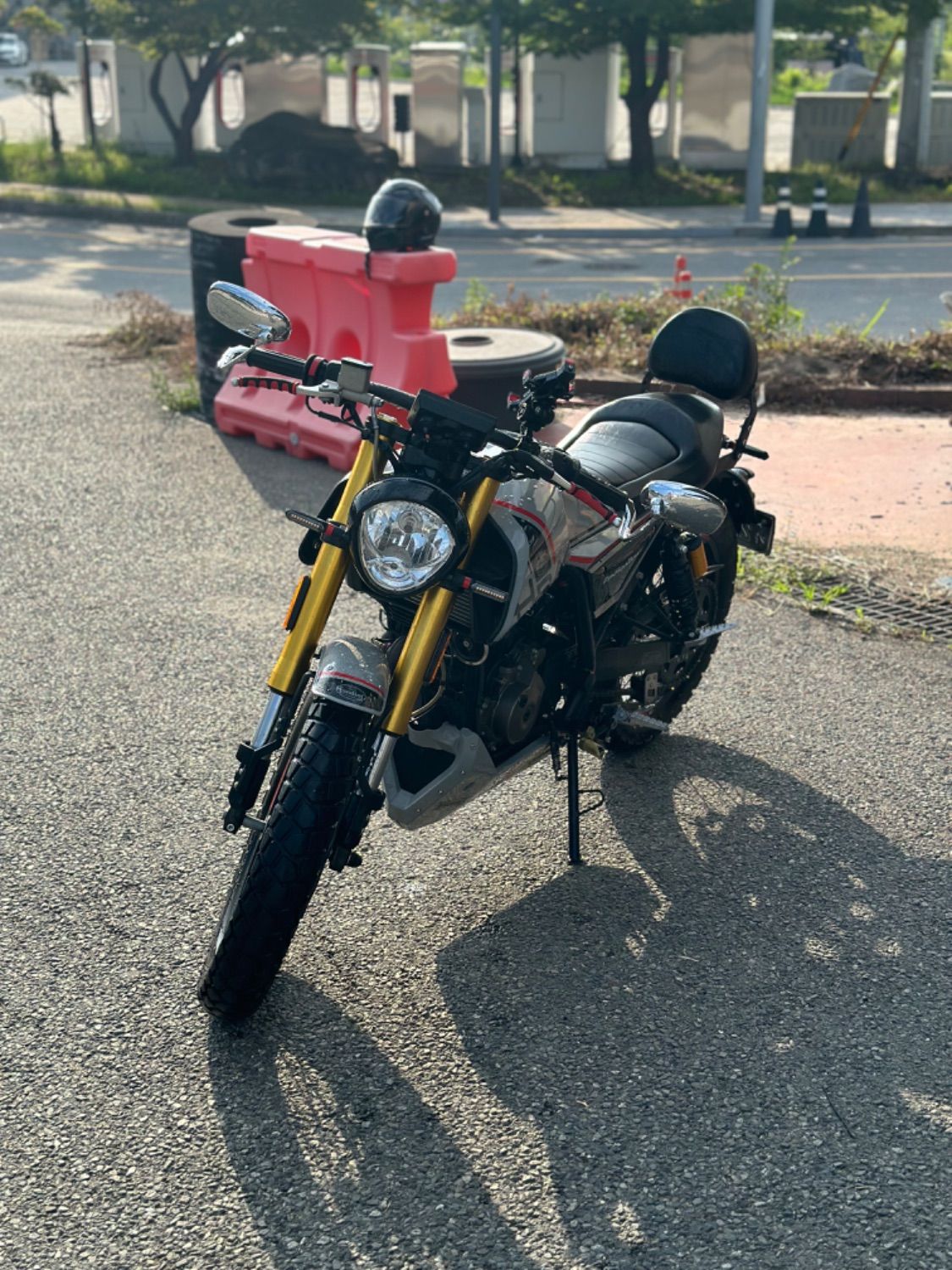 몬디알 힙스터 125 more