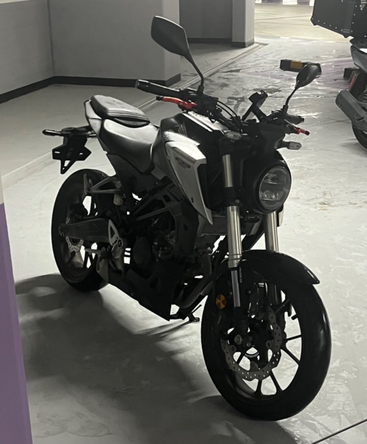 혼다 CB 125 R thumb 2