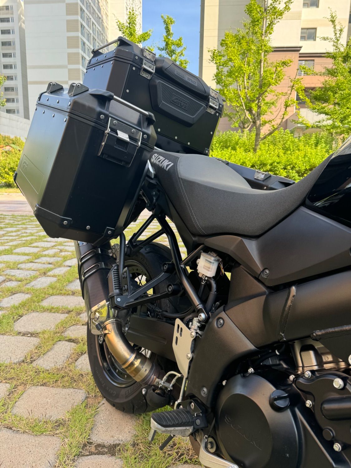 스즈키 브이스트롬 1000 XT thumb 2