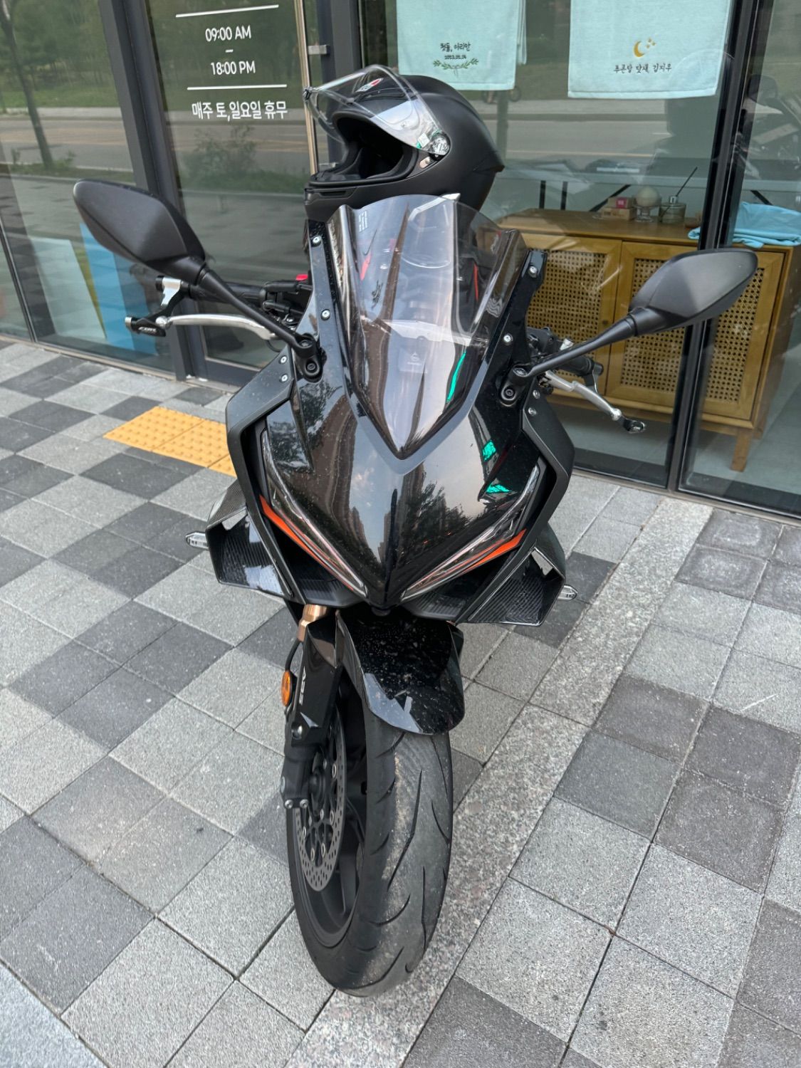 혼다 CBR 650 R MT more