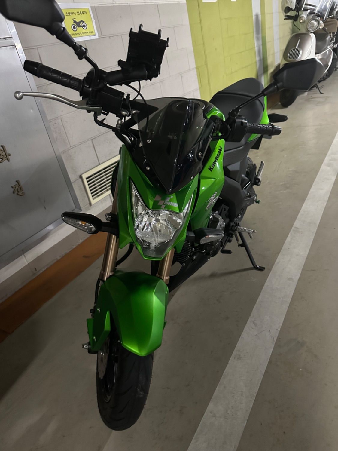 가와사키 Z 125 thumb 2
