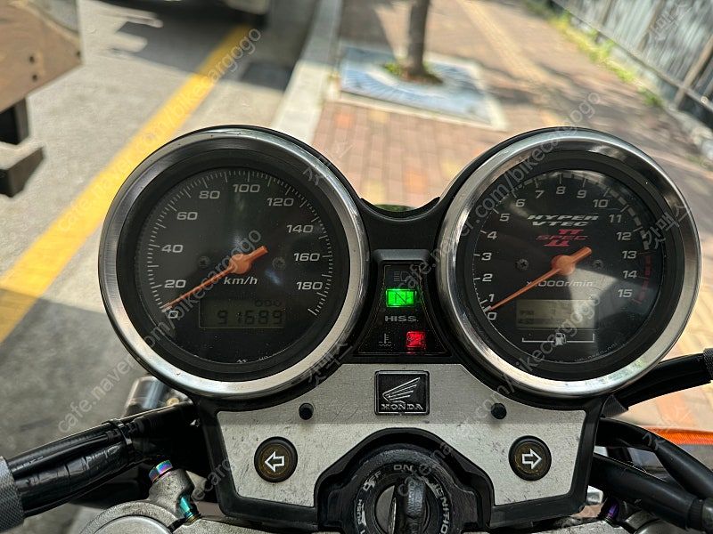 혼다 CB 400 V TEC more