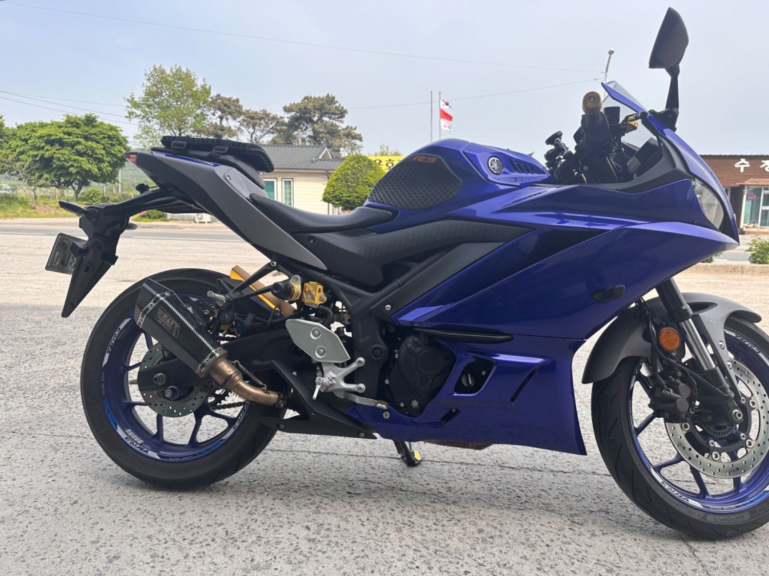 야마하 YZF R3 thumb 2