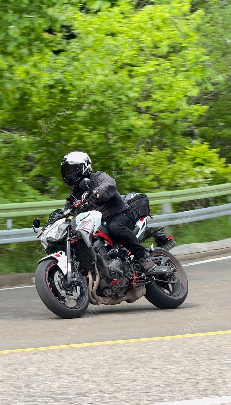 가와사키 Z 900 thumb 2