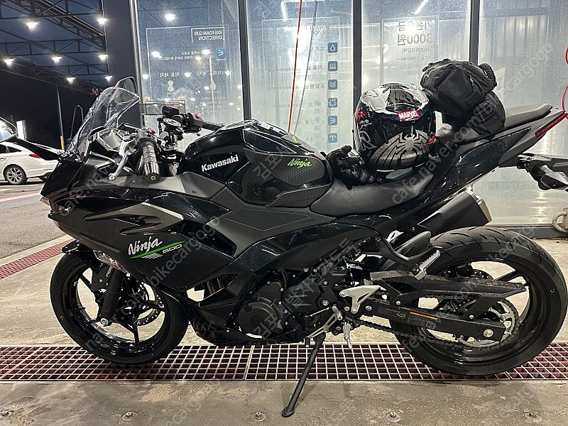 가와사키 닌자 500 more