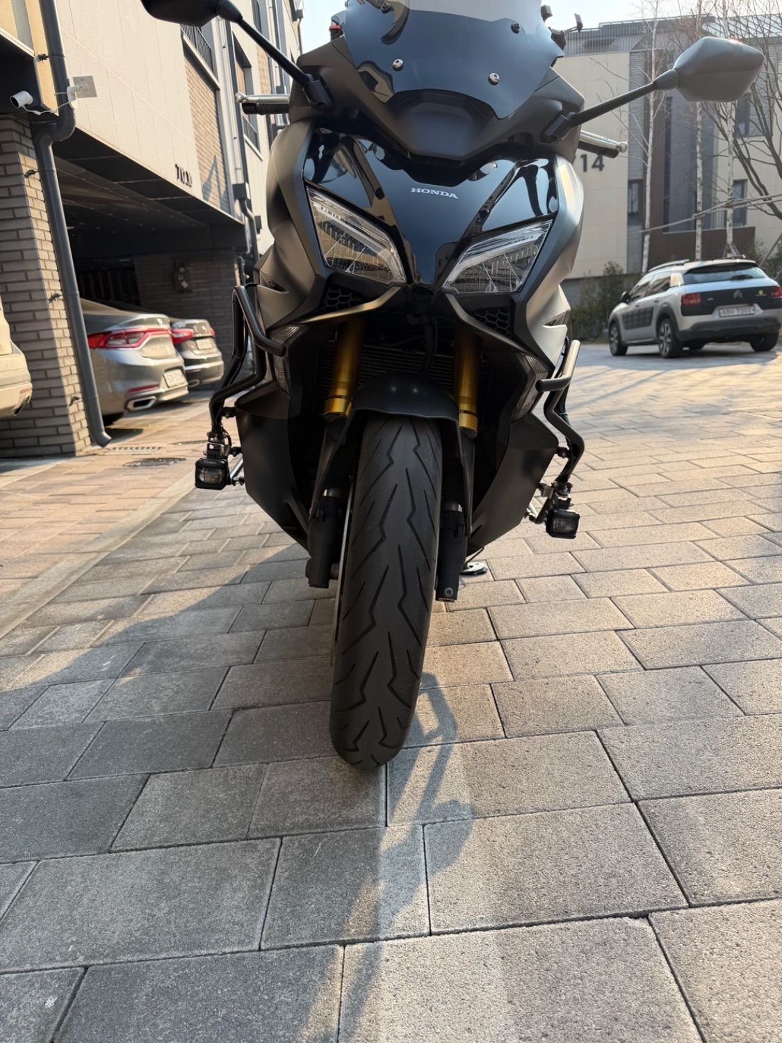 혼다 포르자 750 2024 블루 사진 1