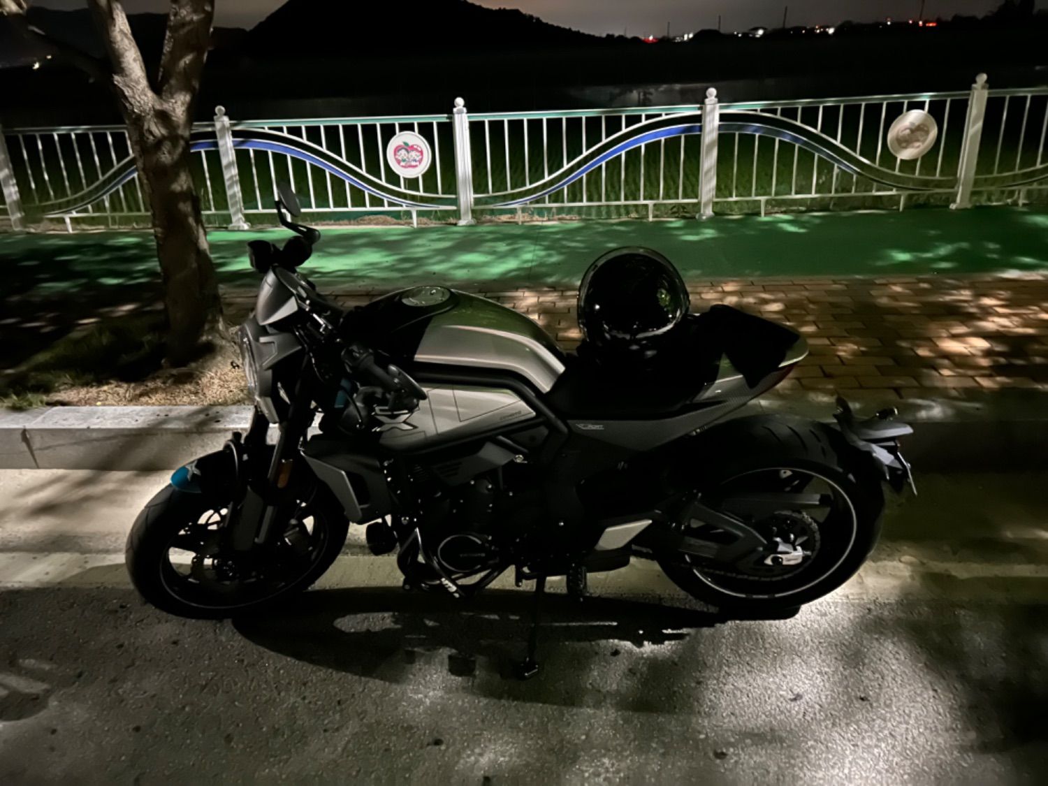 CF모토 CLX 700 스포츠 more