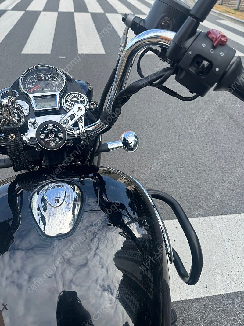 로얄엔필드 클래식 350 more