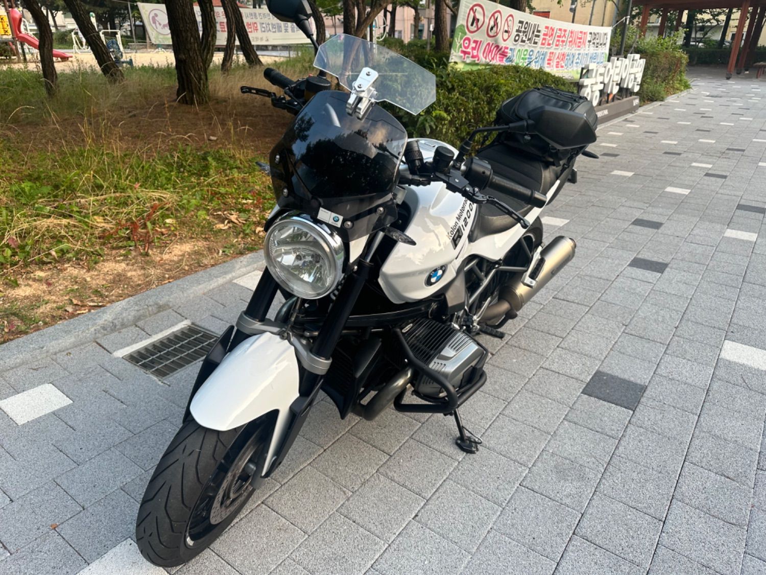 BMW R 1200 R thumb 2