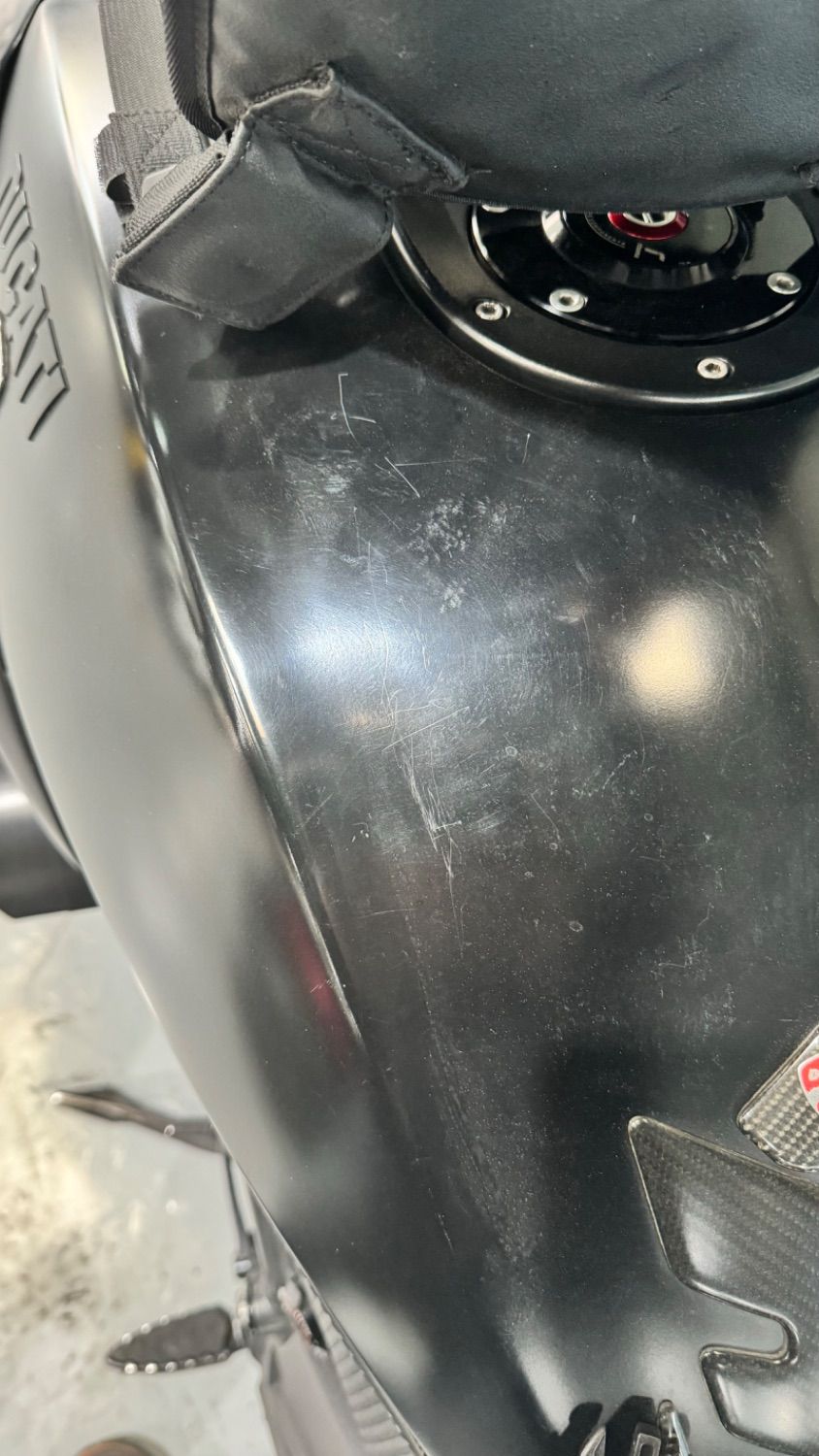 두카티 디아벨 다크 thumb 2