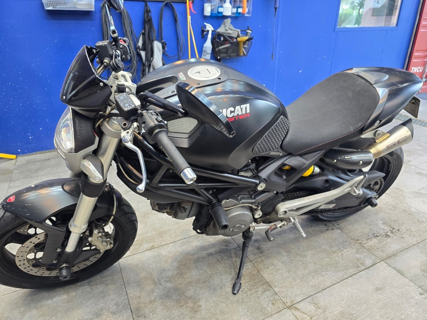 두카티 몬스터 696 thumb 2