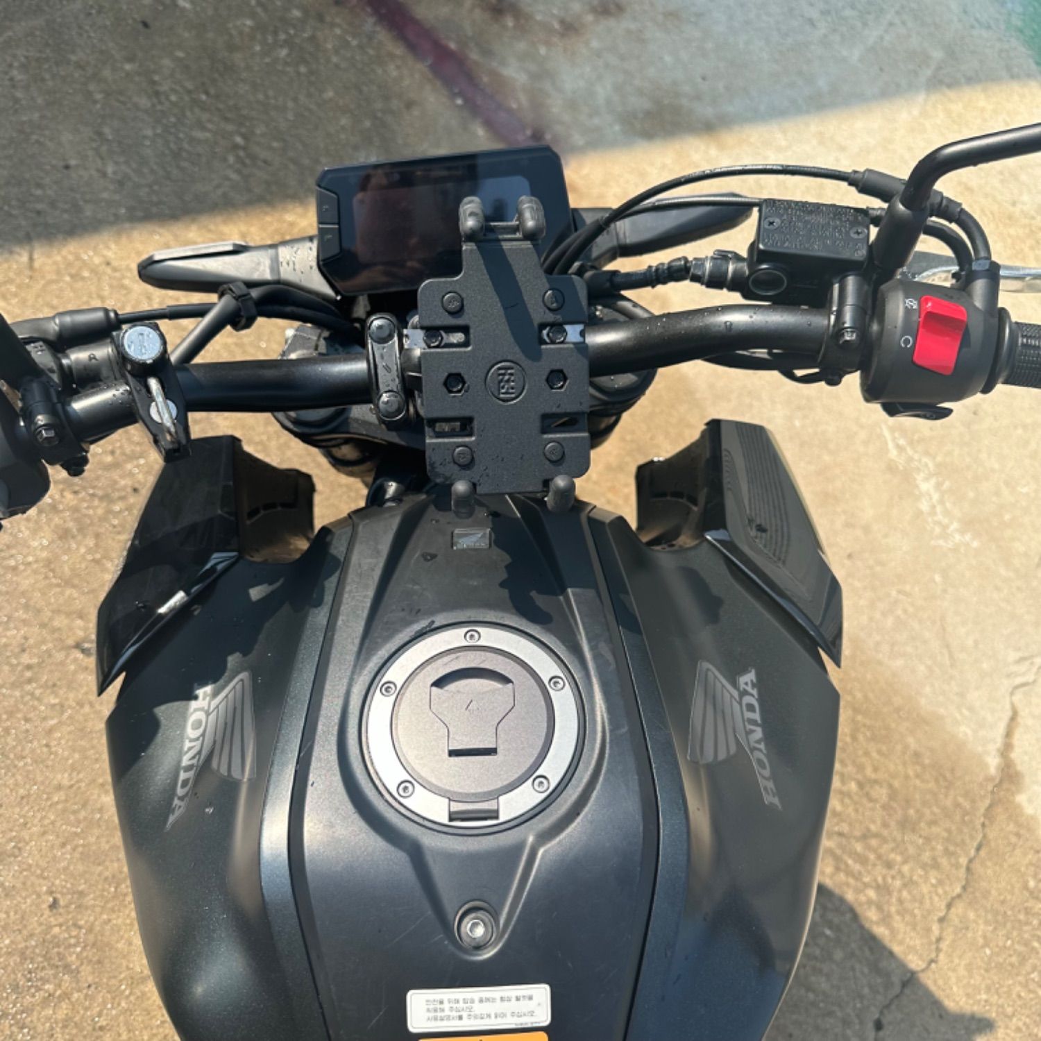 혼다 CB 125 R more