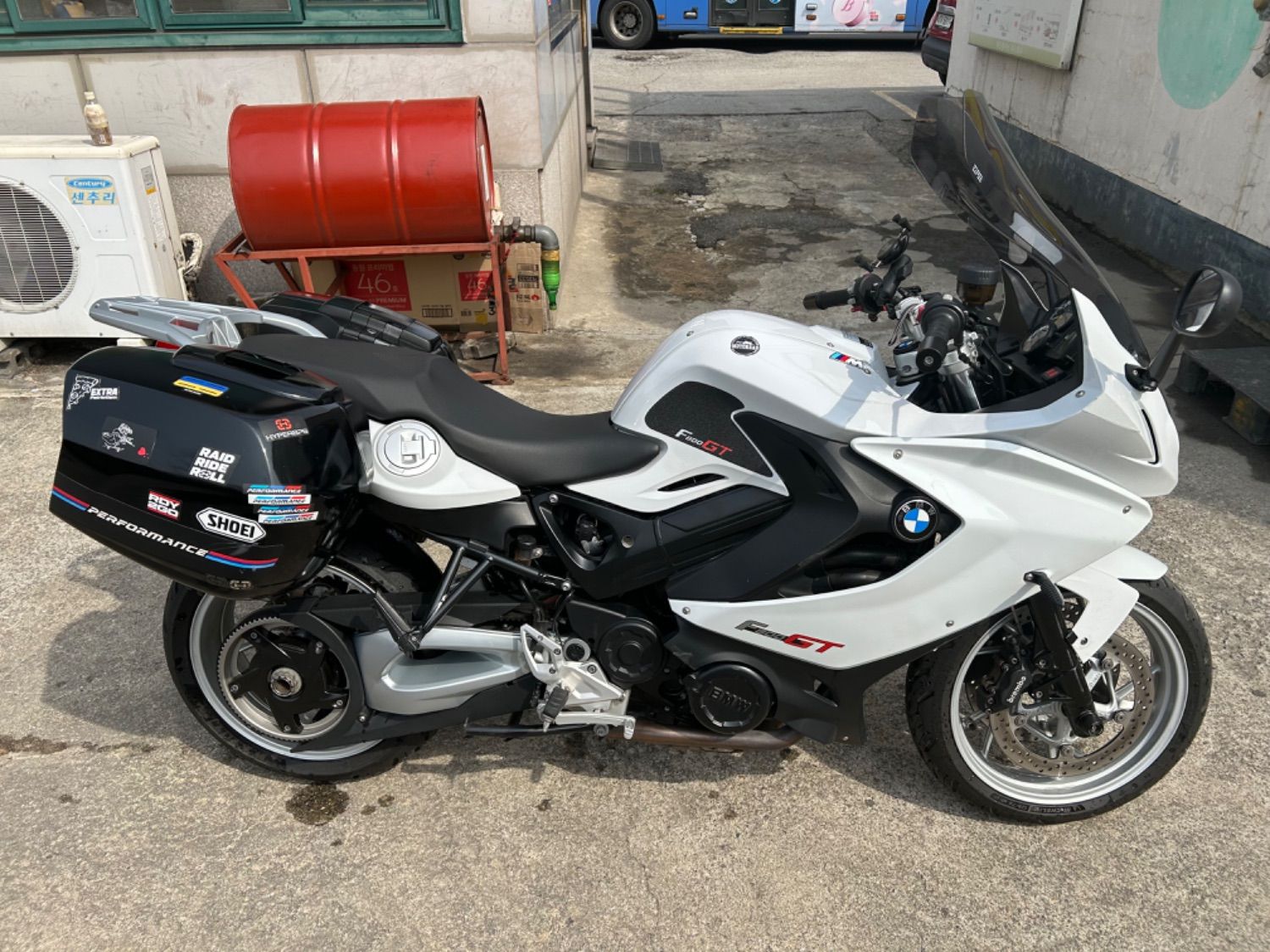 BMW F 800 GT thumb 2