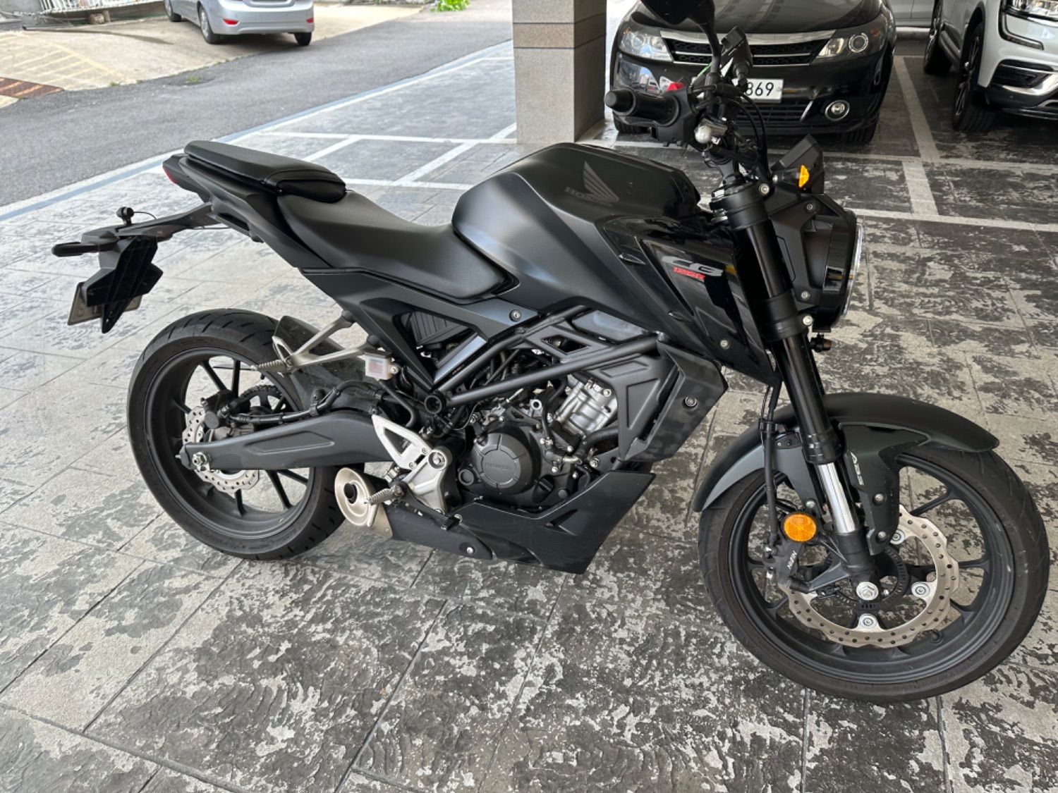 혼다 CB 125 R thumb 2