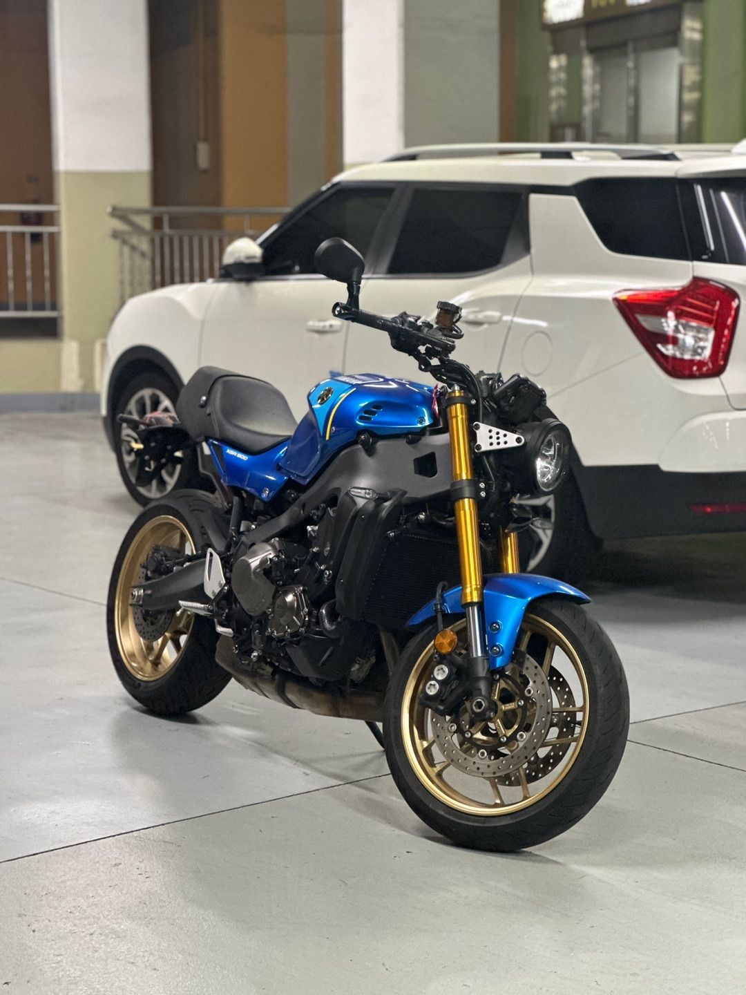 야마하 XSR 900 more