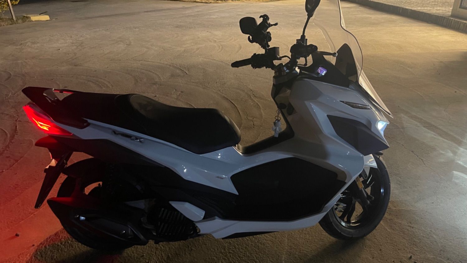 SYM VSX 125 ABS thumb 2