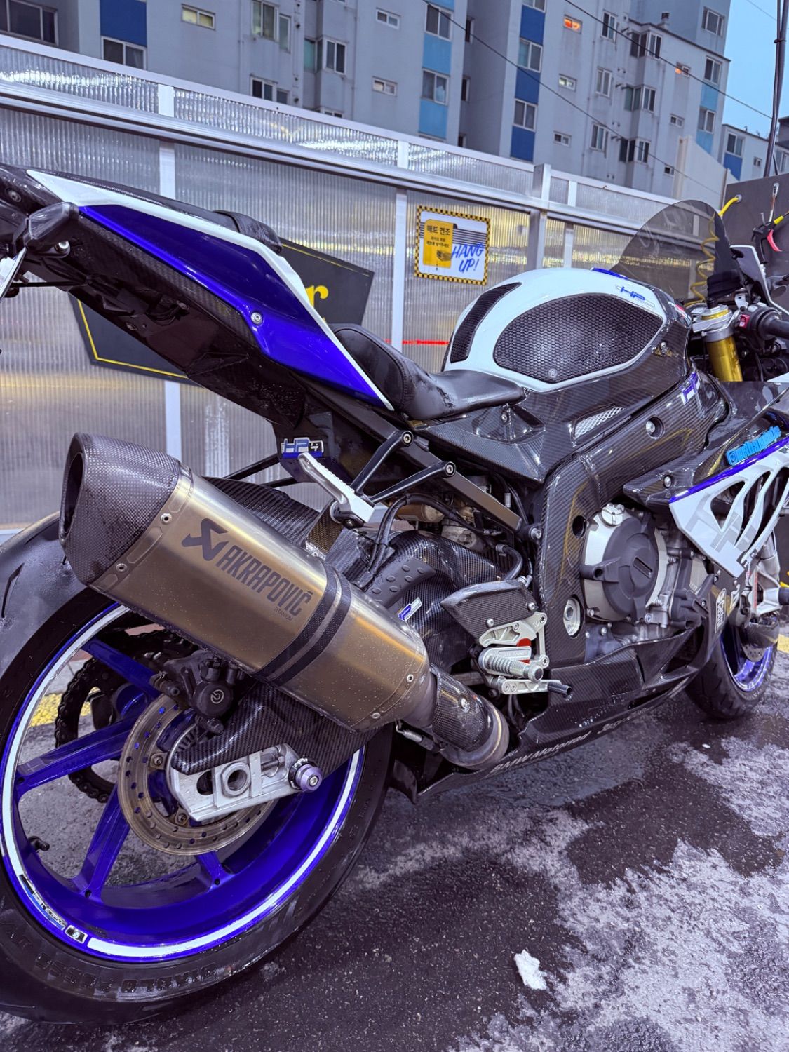 BMW HP4 컴피티션 2013 화이트 사진 4