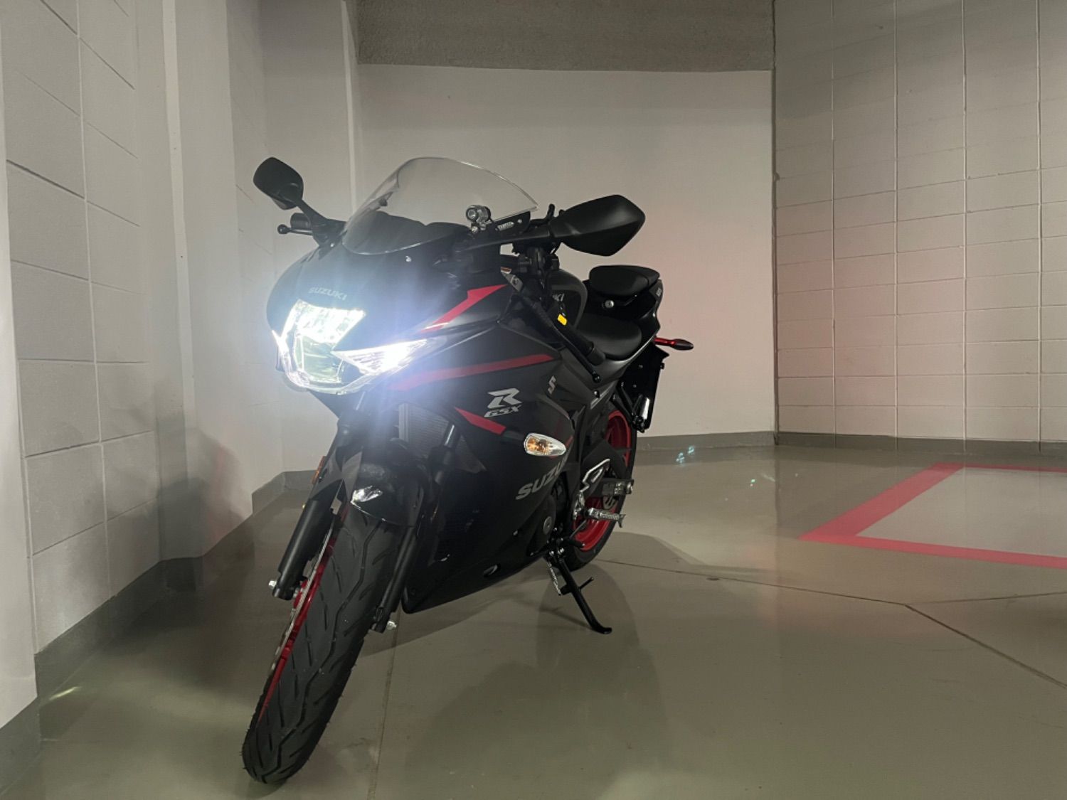 스즈키 GSX R 125 ABS thumb 2