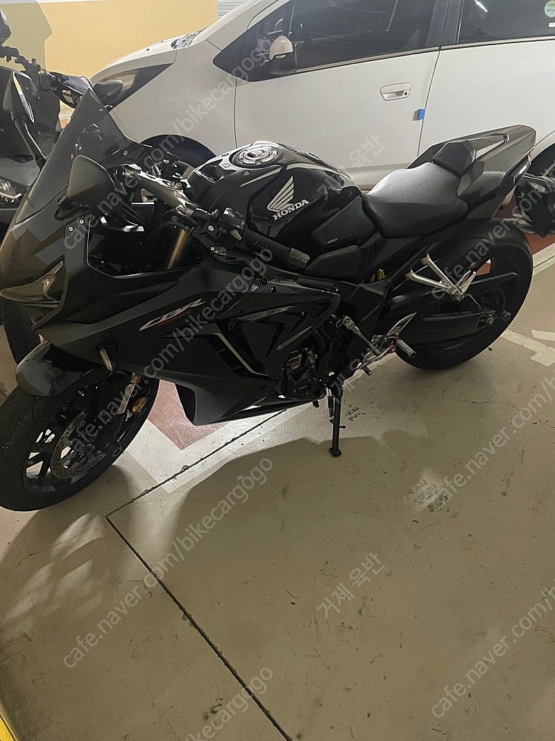 혼다 CBR 650 R MT thumb 2