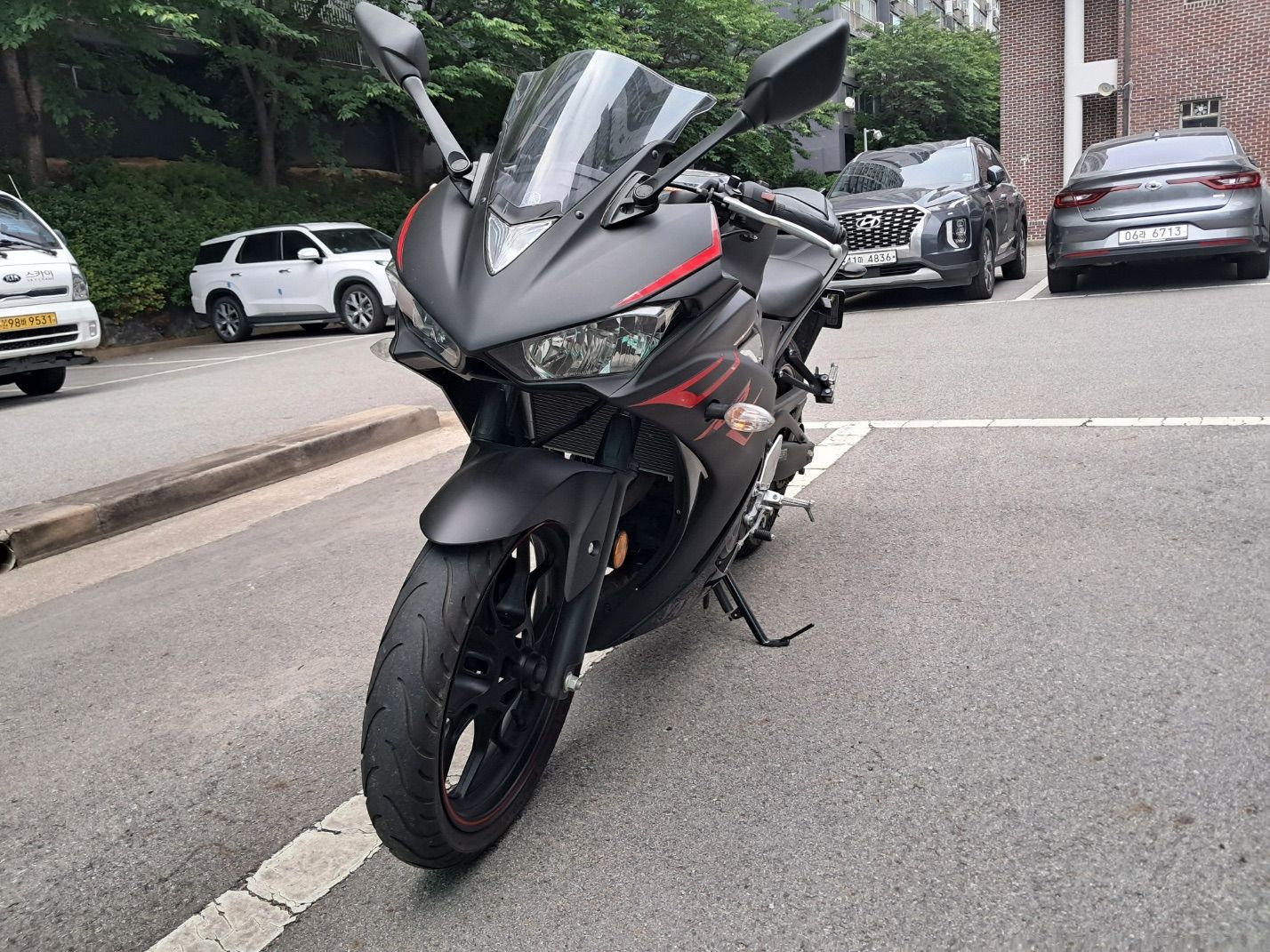야마하 YZF R3 more