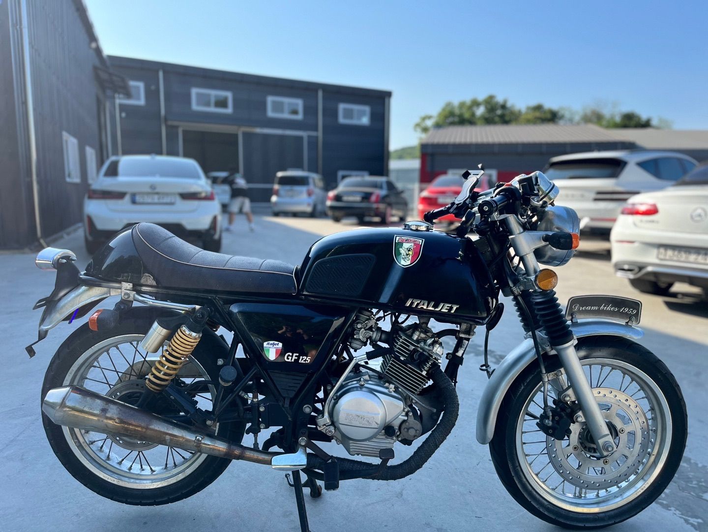 이탈젯 그리폰 125 more