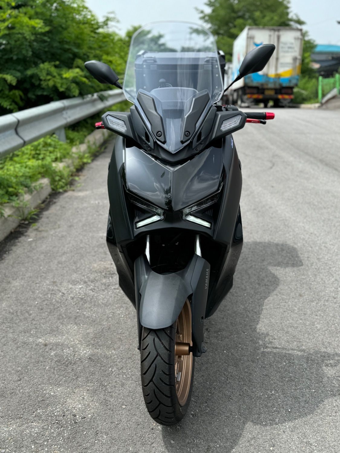 야마하 XMAX 300 ABS thumb 2