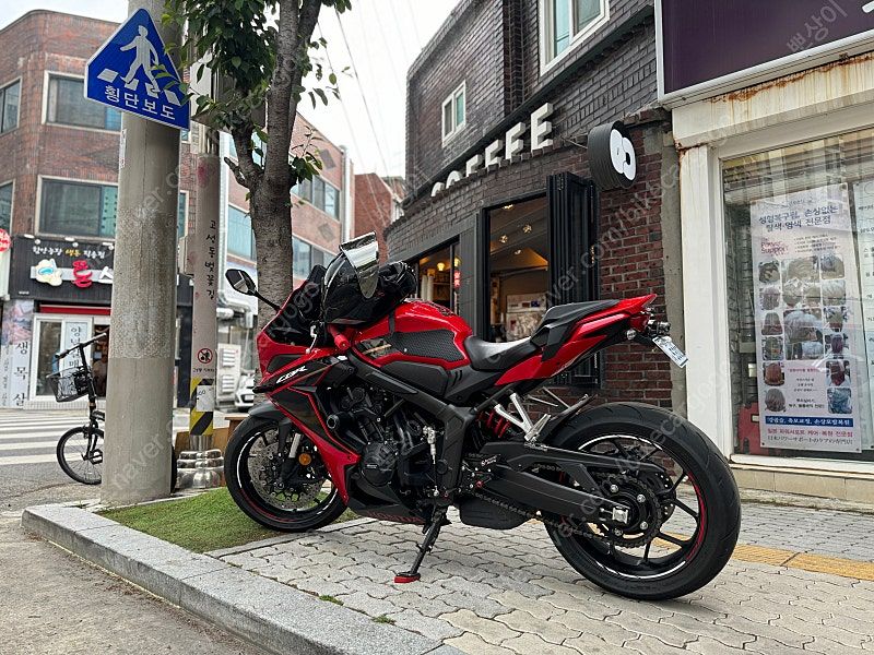 혼다 CBR 650 R MT more