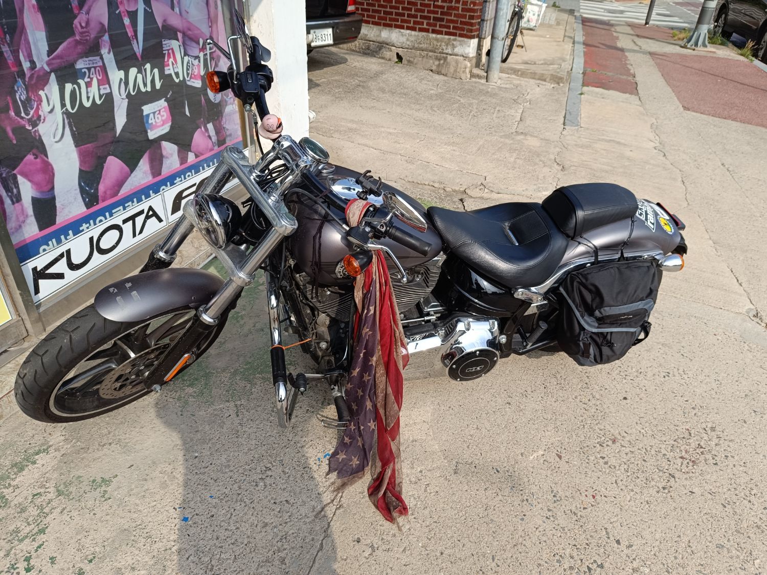 할리데이비슨 브래이크아웃 thumb 2