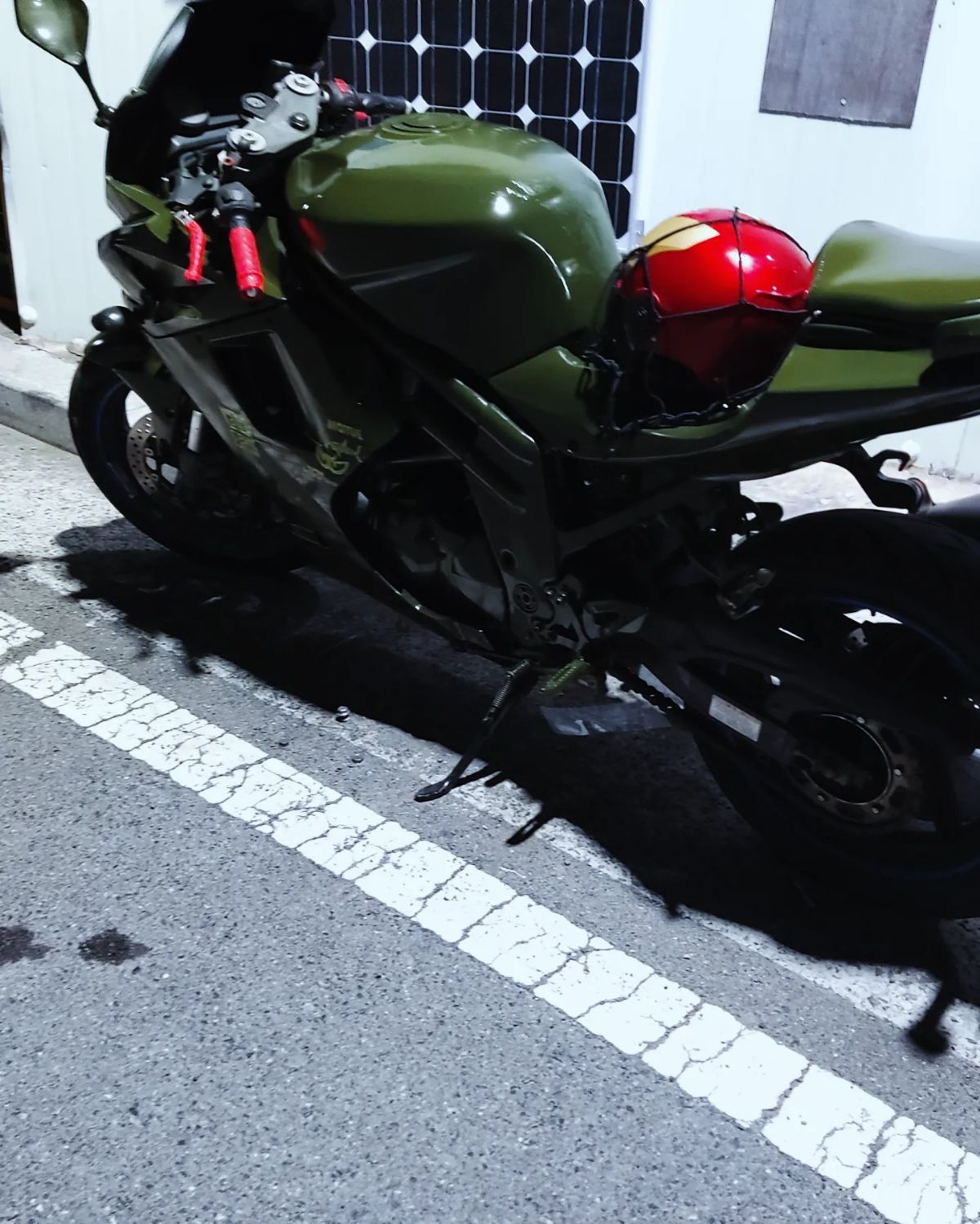 KR모터스 코멧 650 more