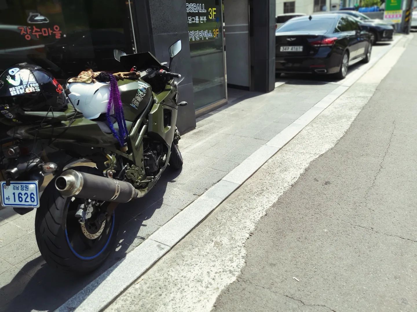 KR모터스 코멧 650 thumb 2